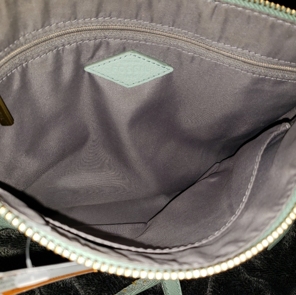 Fossil Crossbody - Picture 2 of 5